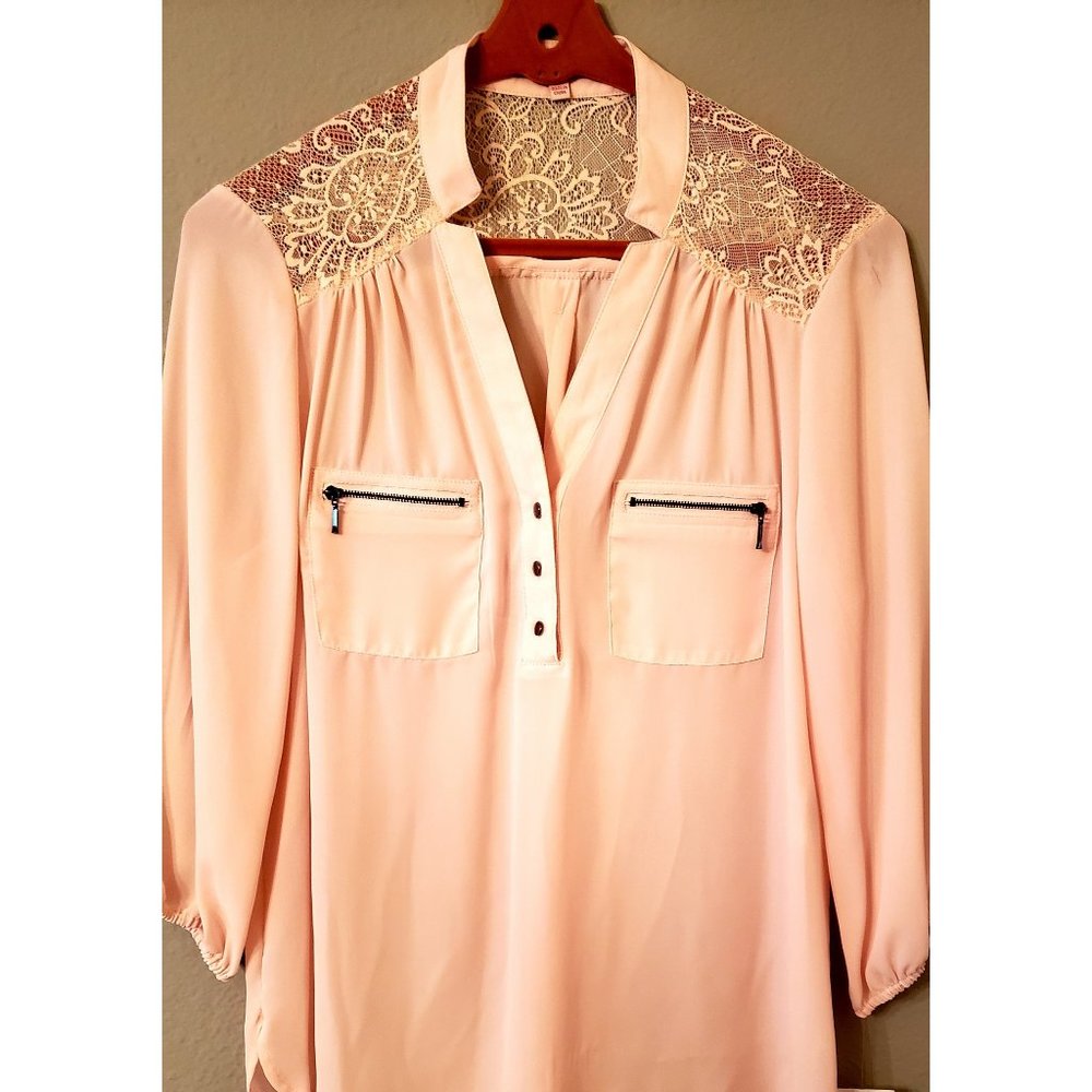 Hollywould Blouse peach  lace trim long sleeve NWT
